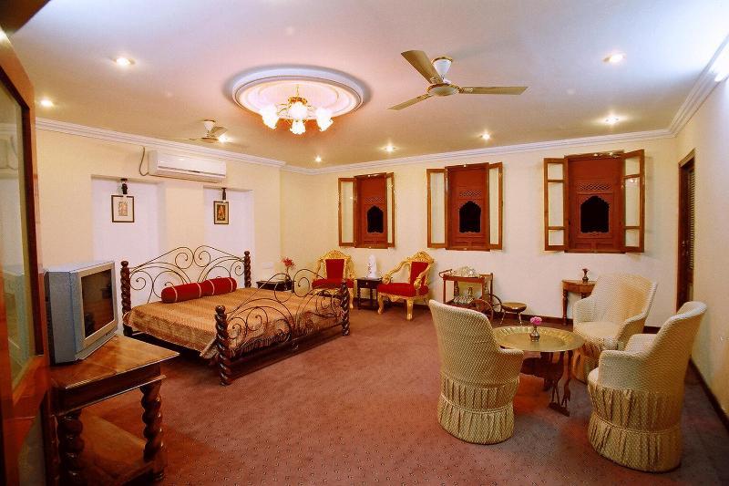 Oyo 9900 Hotel Pioneer Plaza Jodhpur  Ngoại thất bức ảnh