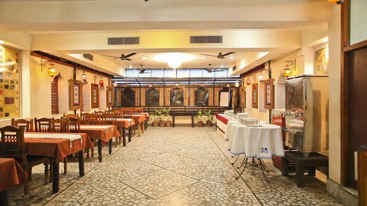 Oyo 9900 Hotel Pioneer Plaza Jodhpur  Ngoại thất bức ảnh
