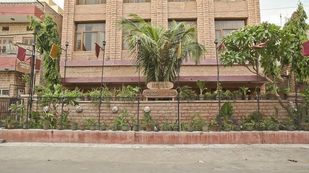 Oyo 9900 Hotel Pioneer Plaza Jodhpur  Ngoại thất bức ảnh