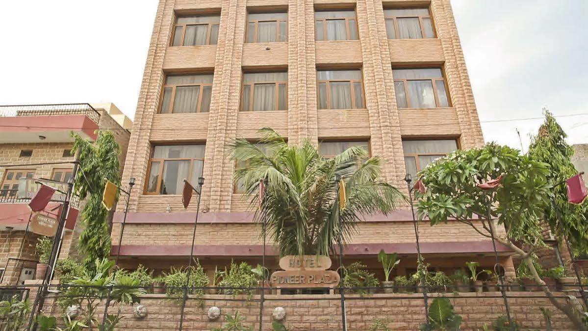 Oyo 9900 Hotel Pioneer Plaza Jodhpur  Ngoại thất bức ảnh